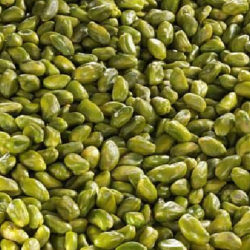 Green-pistachio-kernels